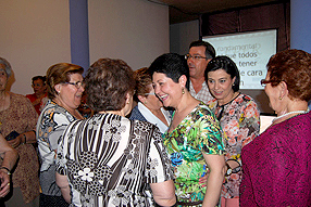 La directora y los profesores del centro durante la jornada  de puertas abiertas